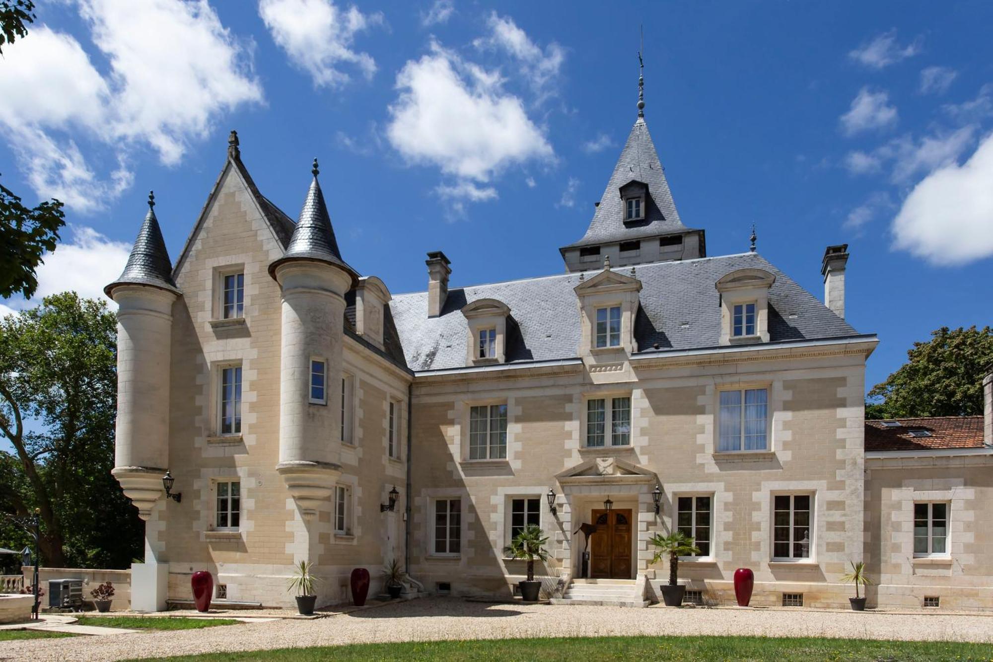 Chateau De Bellevue B&B Et Appartements Avec Piscine Saisonal Chauffee Et Chambres Partout Climatisees Saint-Avit  Exteriér fotografie