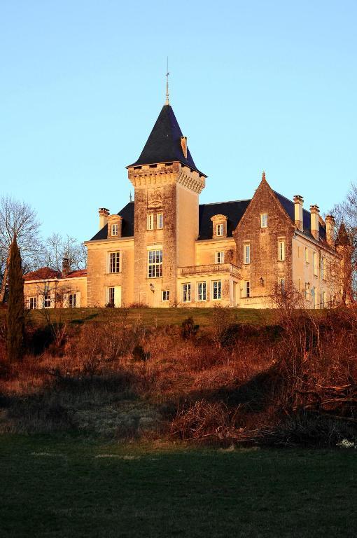 Chateau De Bellevue B&B Et Appartements Avec Piscine Chauffee Et Chambres Partout Climatisees Saint-Avit  Pokoj fotografie